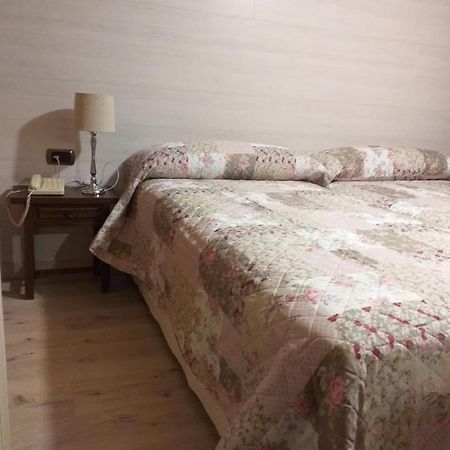 Hotel Giral ビエスカス エクステリア 写真