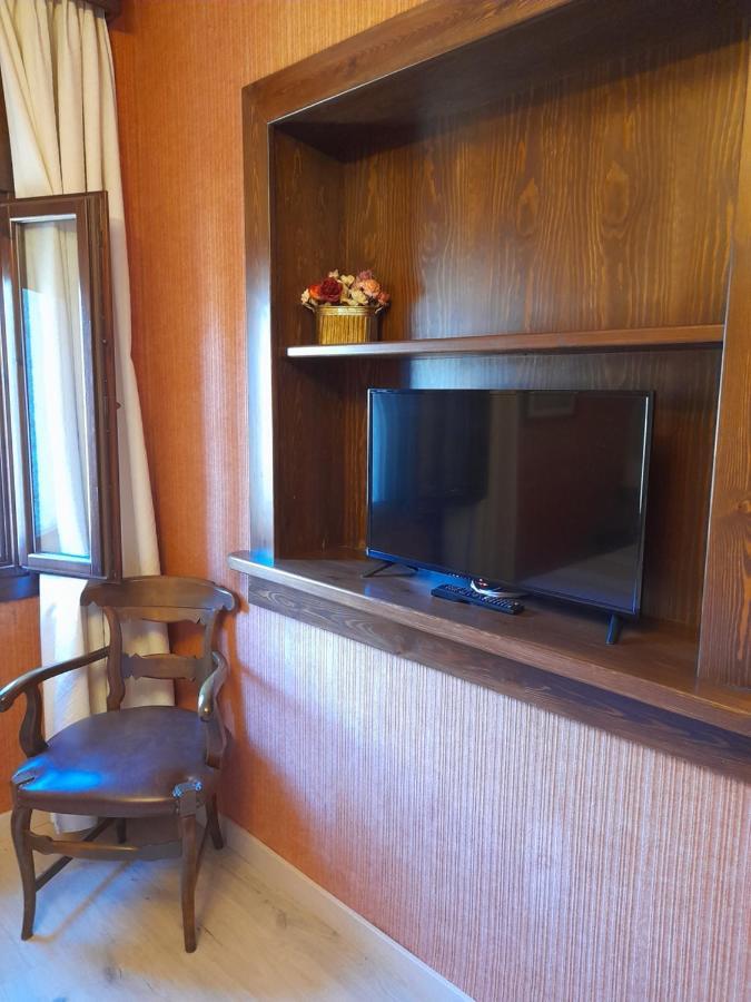 Hotel Giral ビエスカス エクステリア 写真